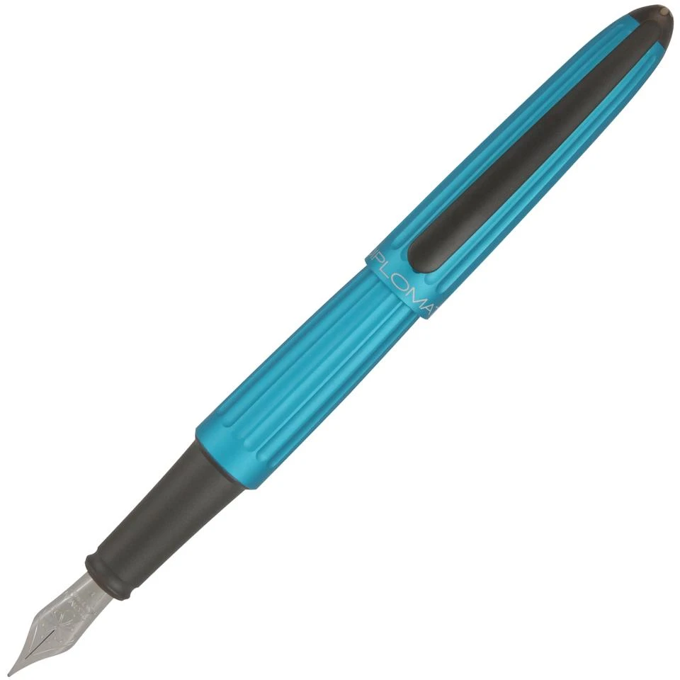 Diplomat Aero Fountain Pen Gift Set, Turquoise 4 Diplomat Aero Fountain Pen Gift Set, Turquoise - Image 2